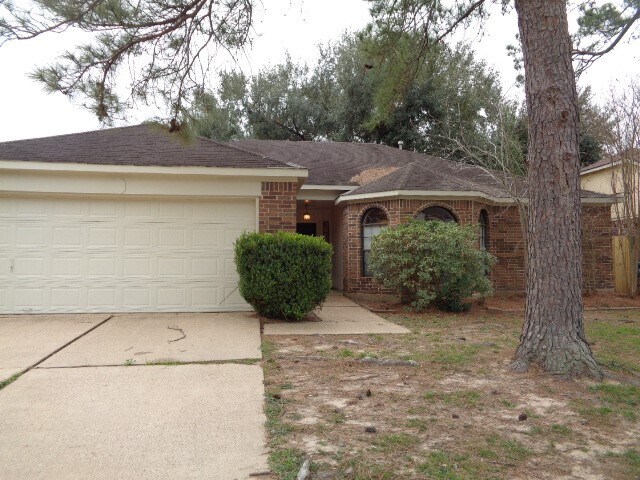 17823 Poppy Trails Ln in Houston, TX - Building Photo