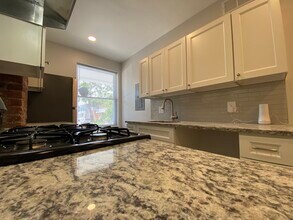 6211 Elmwood Ave in Philadelphia, PA - Foto de edificio - Building Photo