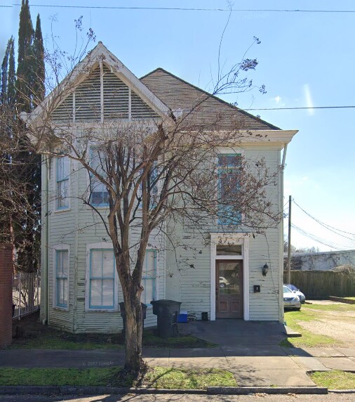 1106 Belmont St in Vicksburg, MS - Foto de edificio