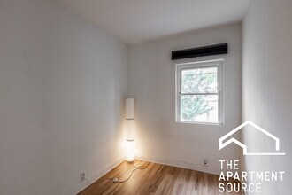 2554 W Cortland St, Unit 1f in Chicago, IL - Foto de edificio - Building Photo