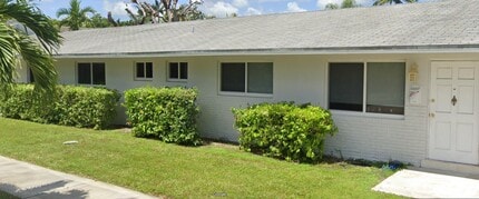 4260 Stirling Rd in Hollywood, FL - Building Photo - Building Photo