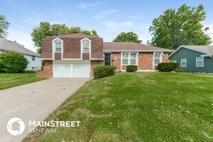 7508 E 127 Pl in Grandview, MO - Building Photo