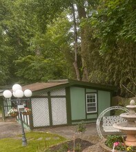 1045 Utterback Store Rd, Unit 1045-Cottage in Great Falls, VA - Building Photo - Building Photo