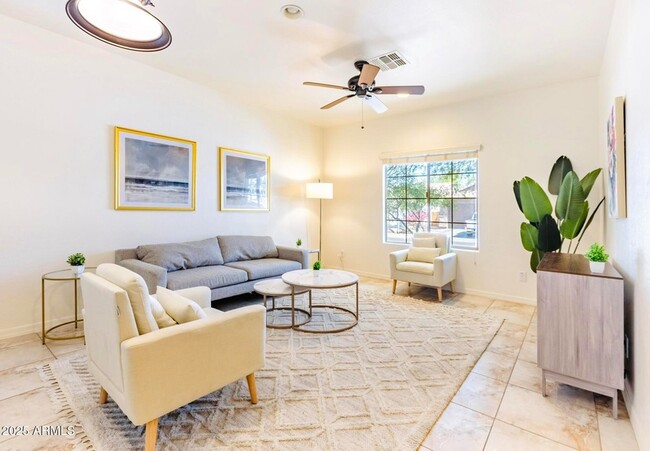 property at 2537 W Mark Ln