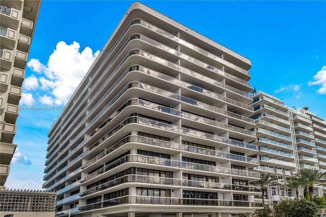 9455 Collins Ave in Surfside, FL - Building Photo