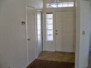1220 Cribari Dr in Modesto, CA - Building Photo - Building Photo