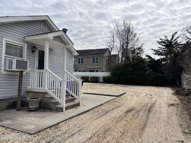 507 Riverside Dr S in Brick, NJ - Building Photo - Building Photo