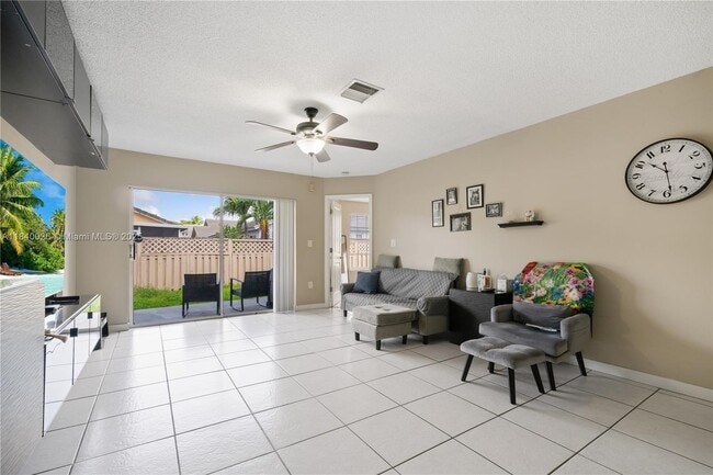 14606 SW 122nd Pl in Miami, FL - Building Photo - Building Photo