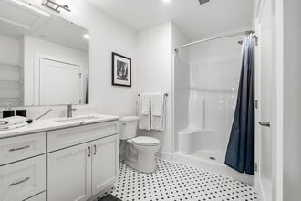 Meriden Place in Meriden, CT - Building Photo - Building Photo