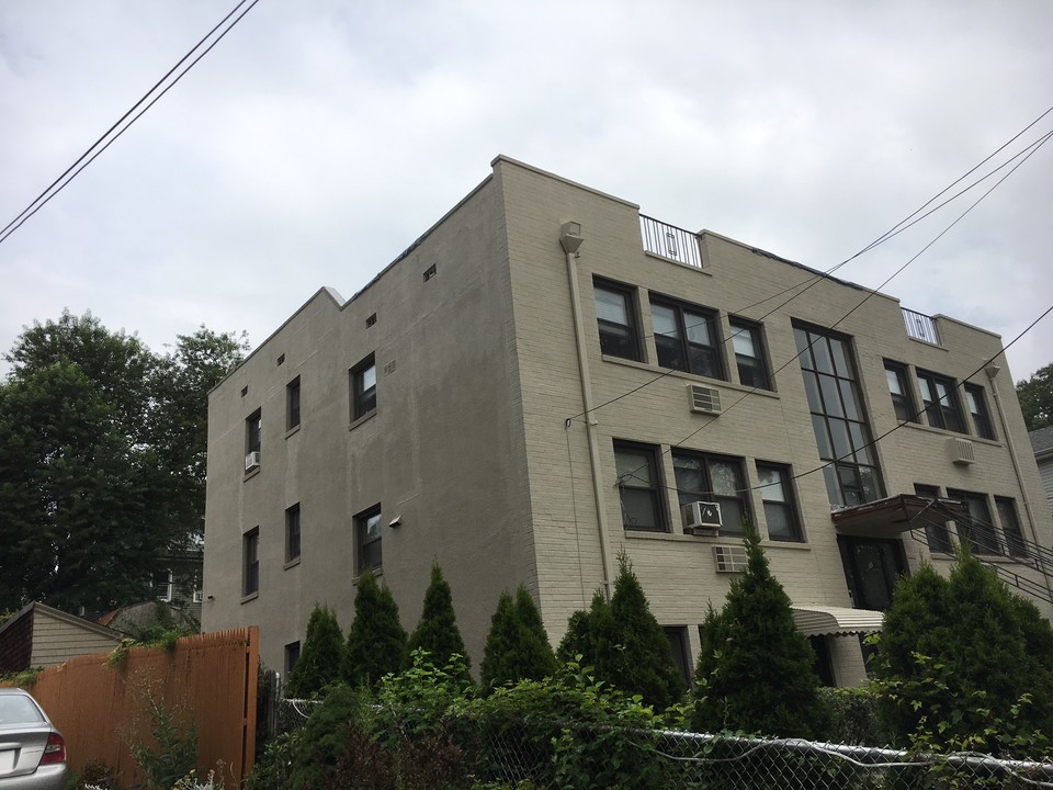 72 Claremont Ave in Mount Vernon, NY - Building Photo