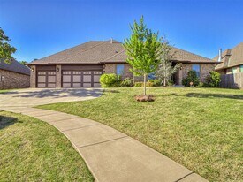 2701 Hermoso Cir in Edmond, OK - Building Photo