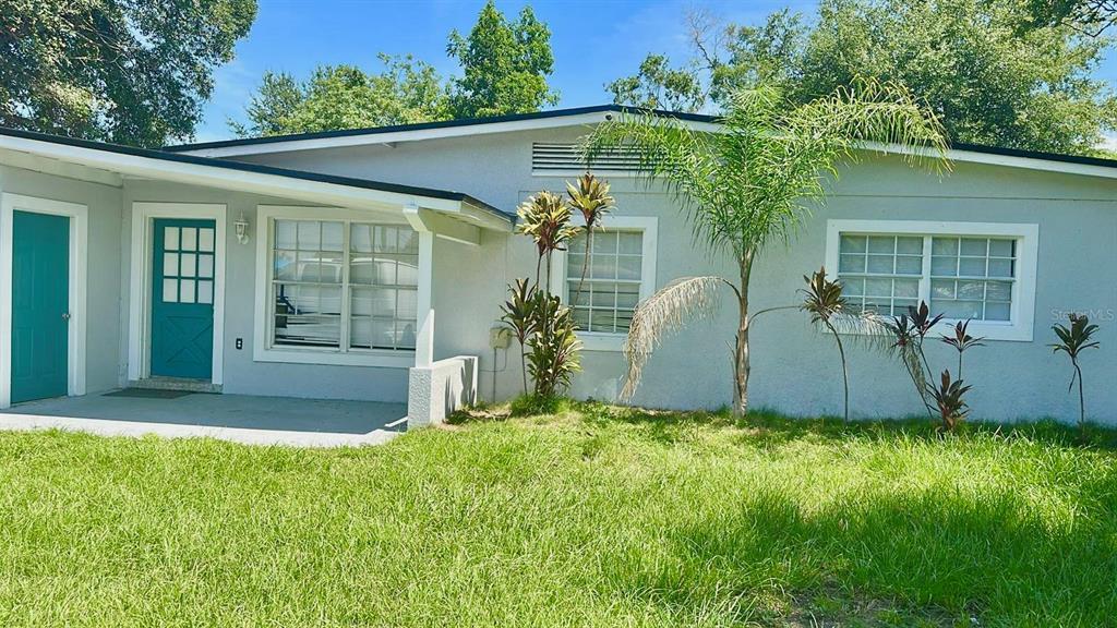 213 W Buchanon Ave in Orlando, FL - Building Photo