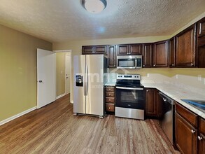 2040 Theodore Dr in Indianapolis, IN - Building Photo - Building Photo