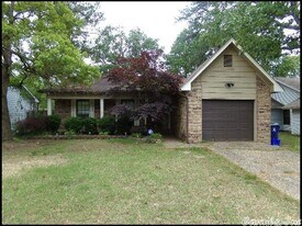 39 Oak Forest Loop in Maumelle, AR - Building Photo