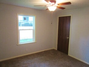 406 W Maple St in Champaign, IL - Foto de edificio - Building Photo