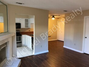 1101 Brighton Dr in Arlington, TX - Building Photo - Building Photo