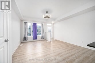 545 Ozawa Private in Ottawa, ON - Building Photo - Building Photo