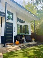 1818 Waterston Ave in Austin, TX - Building Photo - Building Photo