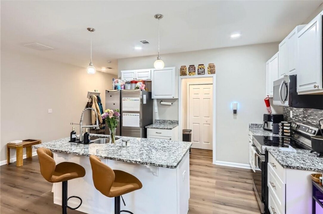 7805 Rock Rose Ln in Fairburn, GA - Building Photo