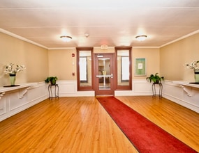 1206 E Fairview St, Unit 103 in Arlington Heights, IL - Building Photo - Building Photo