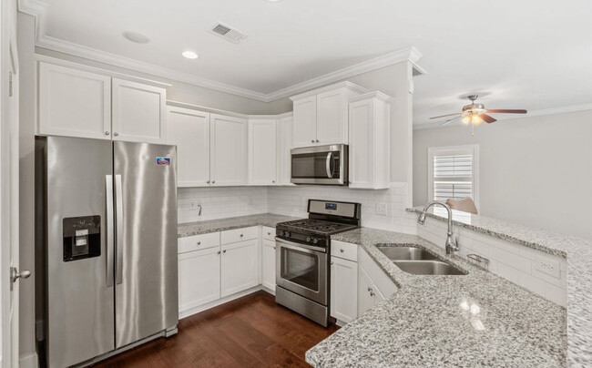 126 Sunset Bay Ln in Lexington, SC - Building Photo - Building Photo