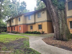 1800 Park Ave in Orange Park, FL - Building Photo