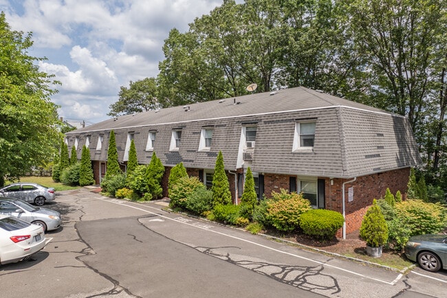 534-548 Wilson St in Waterbury, CT - Building Photo - Building Photo