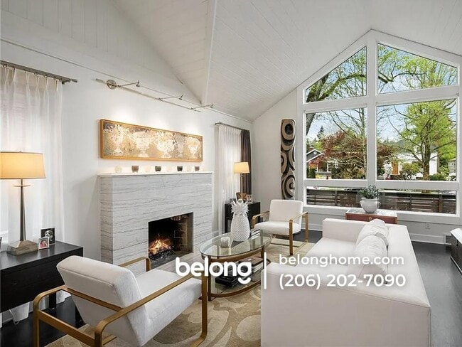 property at 2040 McGilvra Blvd E