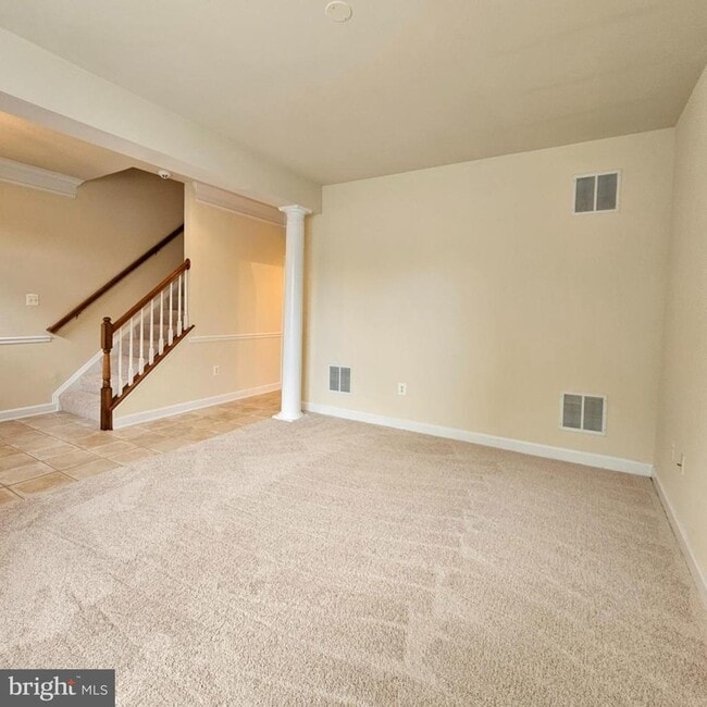 725 Chevington Ct in Woodbridge, VA - Building Photo - Building Photo