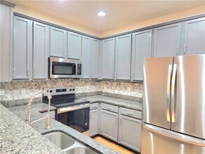 3044 Cedar Glade Ln NE in Buford, GA - Foto de edificio - Building Photo