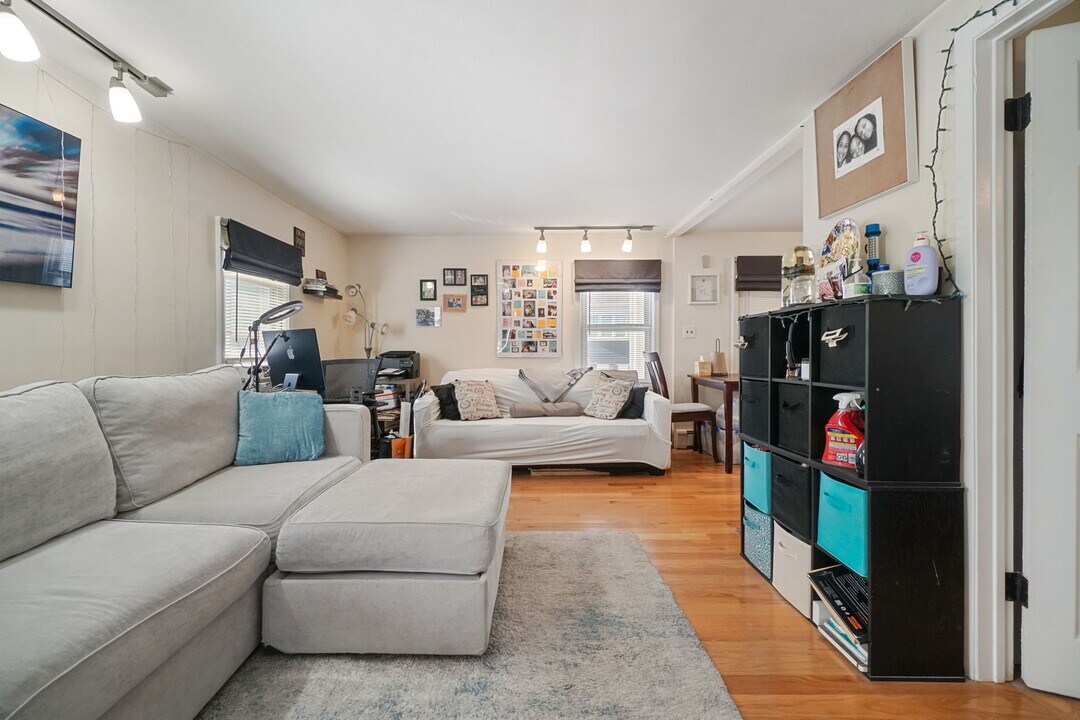 46 Humbert St, Unit Apt. 1 in Nutley, NJ - Building Photo