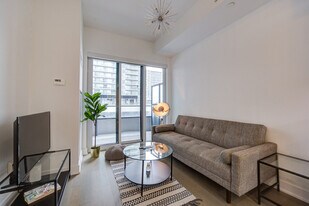 2185 Lake Shore Blvd W, Unit SI ID1513118P in Toronto, ON - Building Photo