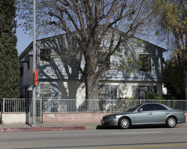 11645 Moorpark St in North Hollywood, CA - Foto de edificio - Building Photo