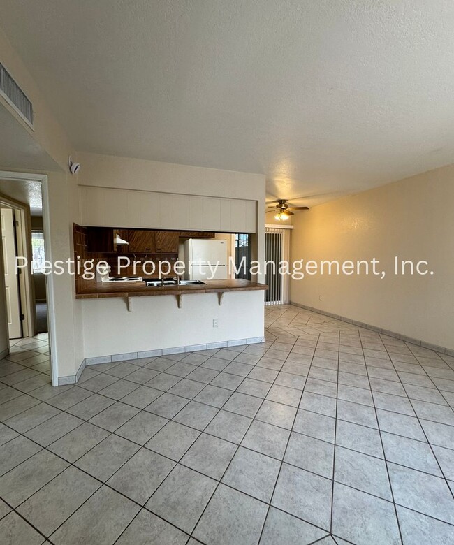 2744 S Oakenshield Way in Tucson, AZ - Building Photo - Building Photo