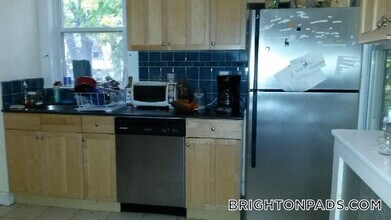 13 Sparhawk St in Boston, MA - Building Photo - Building Photo