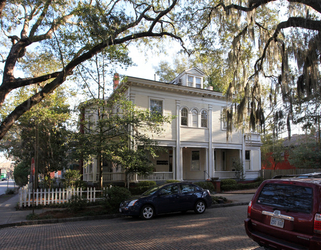 122 W 36th St in Savannah, GA - Building Photo - Building Photo