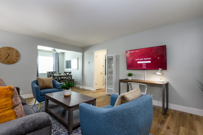 1176 King St in Redwood City, CA - Building Photo - Building Photo