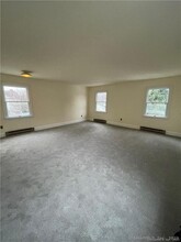 36 Edgewood Ave in Greenwich, CT - Building Photo - Building Photo