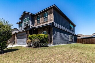 3407 Still Pond in San Antonio, TX - Building Photo - Building Photo