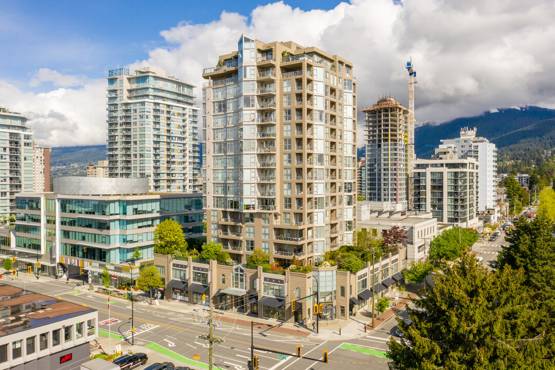 The Grande in North Vancouver, BC - Building Photo