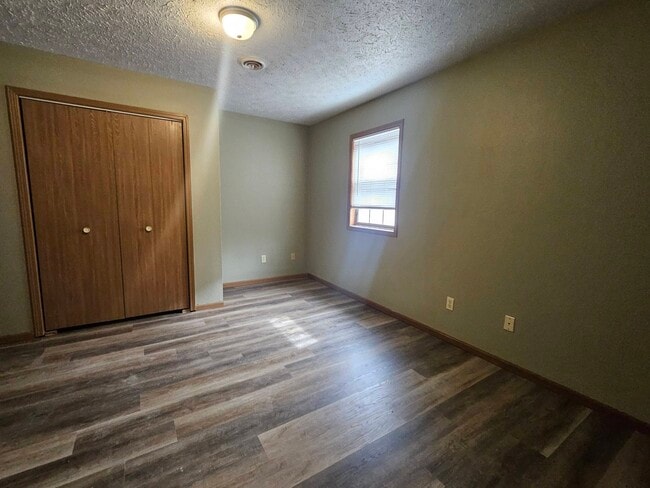 115 Holly Dr in St. Robert, MO - Building Photo - Building Photo