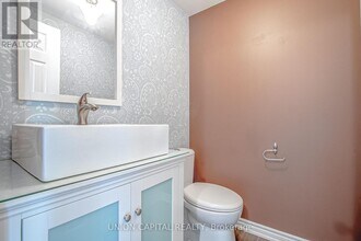 123 Pinedale Gate in Vaughan, ON - Building Photo - Building Photo