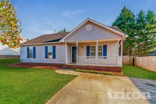 204 Wexford Dr in Clayton, NC - Building Photo