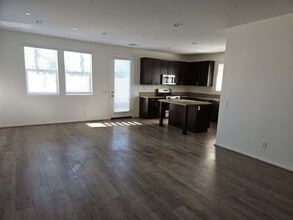 8648 Winnetka Ave in Los Angeles, CA - Building Photo - Building Photo