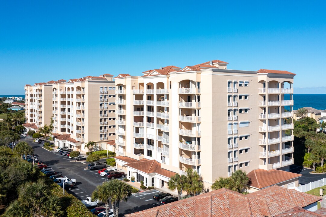 Ocean Dunes Condominium in Melbourne Beach, FL - Foto de edificio