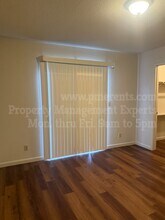 8824 Fox Creek Dr in Stockton, CA - Building Photo - Building Photo