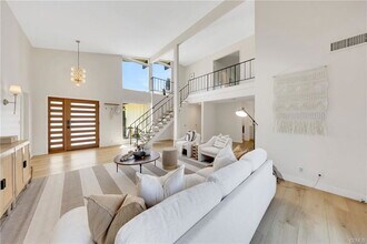 421 Larry Ln in Placentia, CA - Building Photo - Building Photo