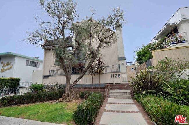 property at 1138 15th St