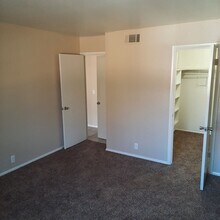 5978 E 33rd Ct in Tulsa, OK - Foto de edificio - Building Photo