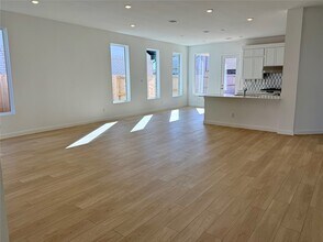 31111 Riley Hts Dr in Fulshear, TX - Foto de edificio - Building Photo